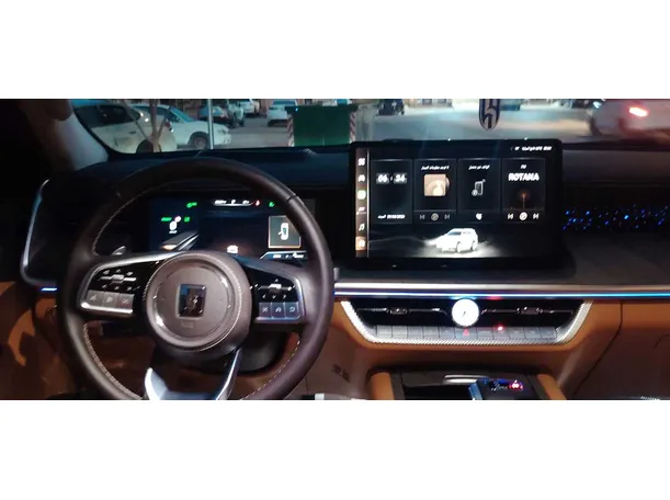 Car image 19