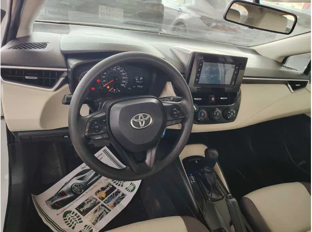 Car image 14