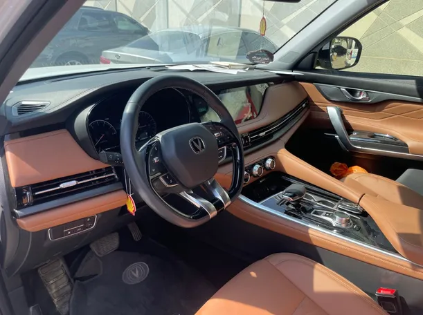 Car image 13