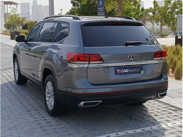 Car image 7