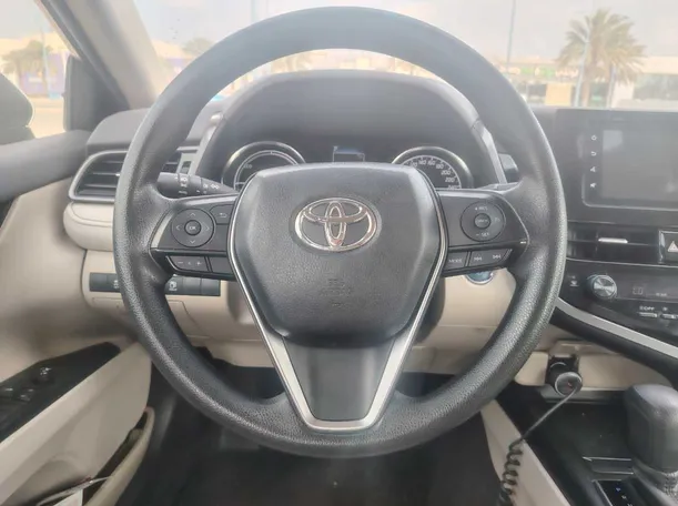 Car image 21