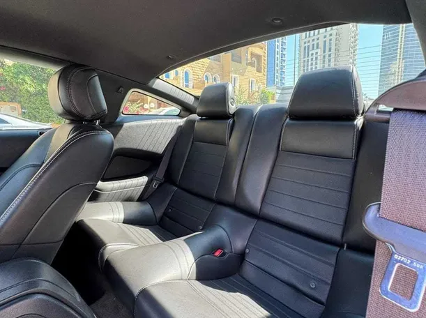 Car image 17