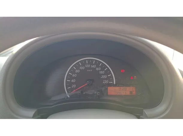 Car image 19