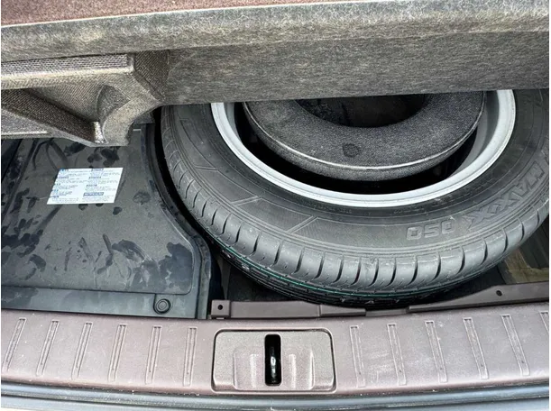 Car image 22