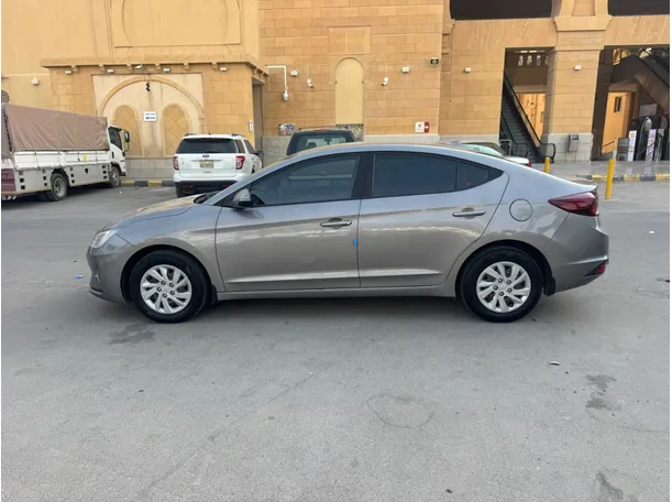 Car image 8