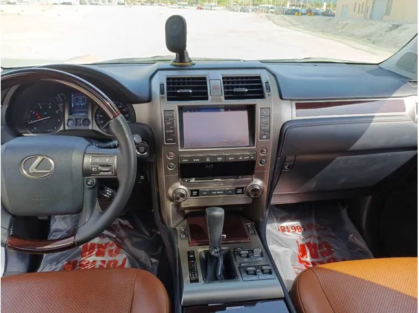 Car image 16