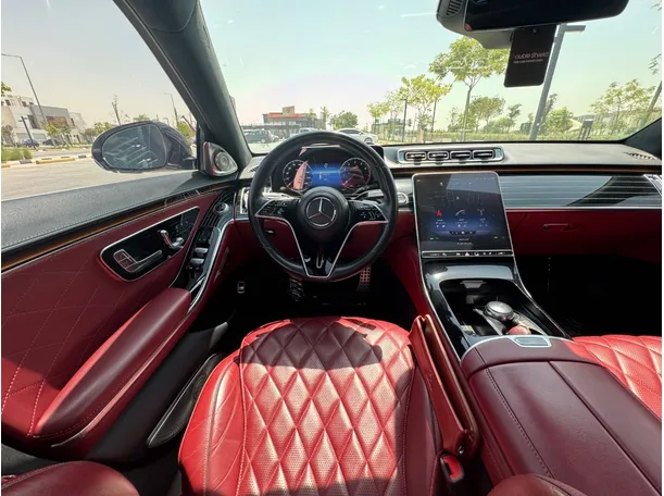 Car image 16