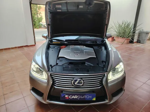Car image 47