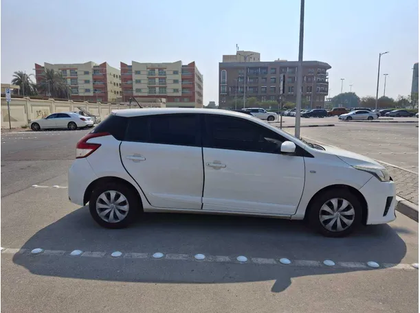 Car image 8