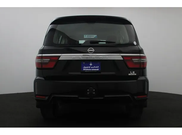 Car image 12