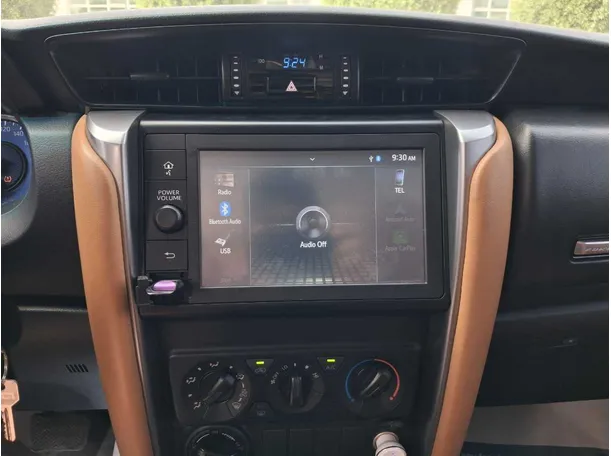 Car image 18