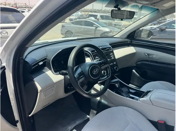 Car image 8
