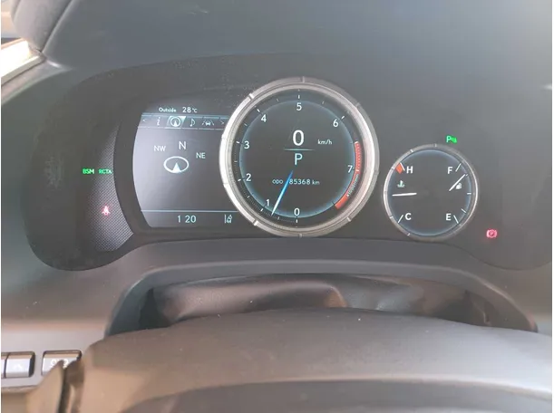 Car image 20