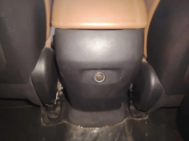 Car image 31