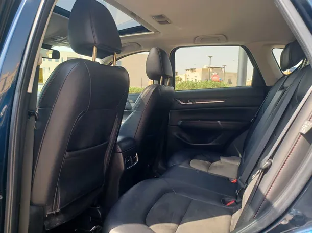 Car image 15