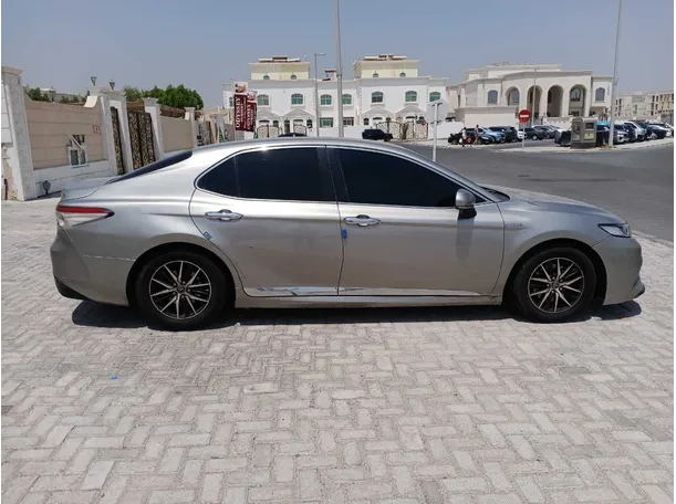 Car image 8