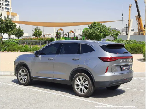 Car image 7