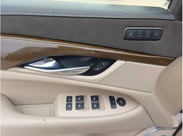 Car image 31