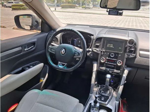 Car image 17