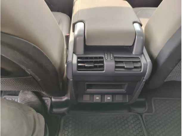 Car image 42