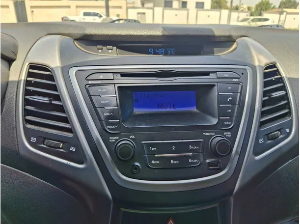 Car image 16
