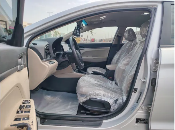 Car image 11