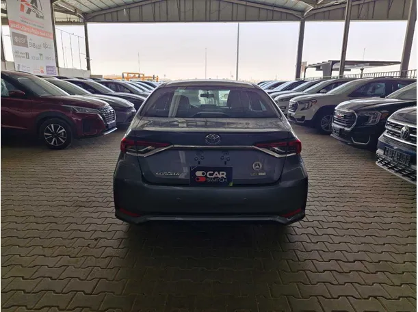 Car image 5