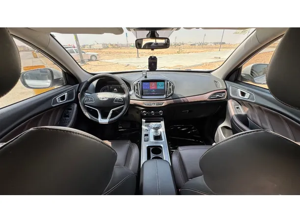 Car image 15