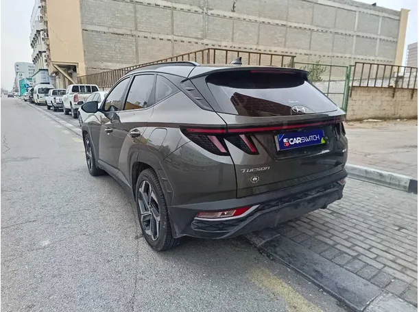 Car image 7