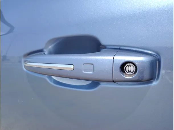 Car image 29