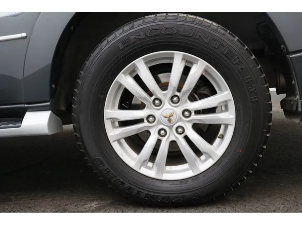 Car image 7