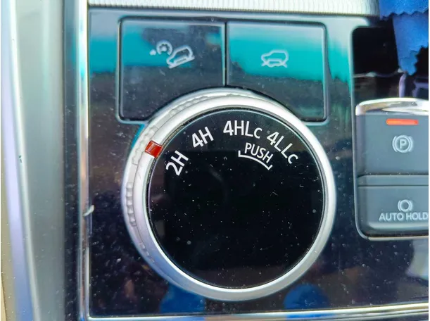 Car image 38