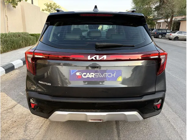 Car image 6
