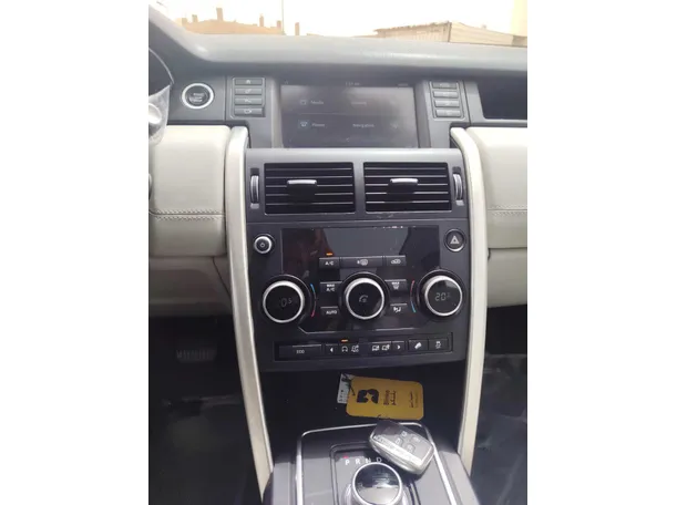 Car image 22