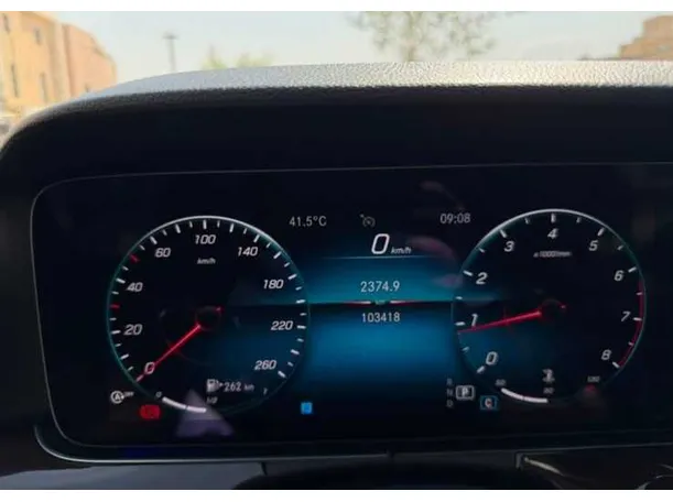 Car image 20