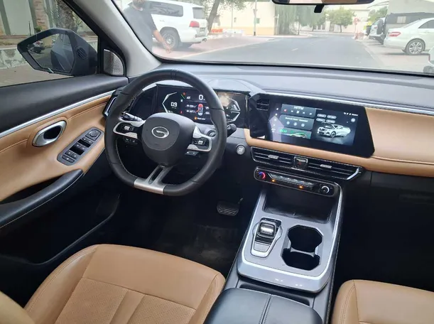 Car image 17