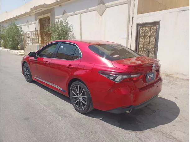 Car image 7