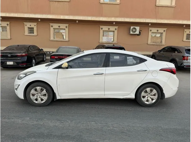 Car image 8