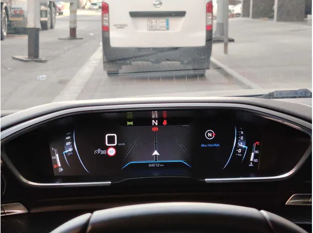 Car image 25