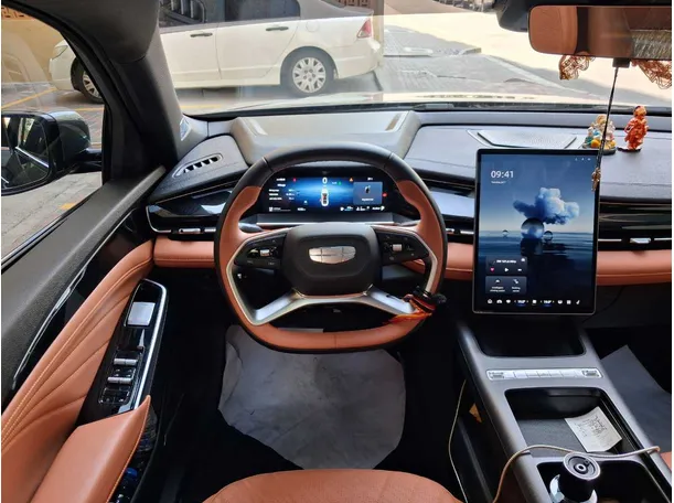 Car image 17