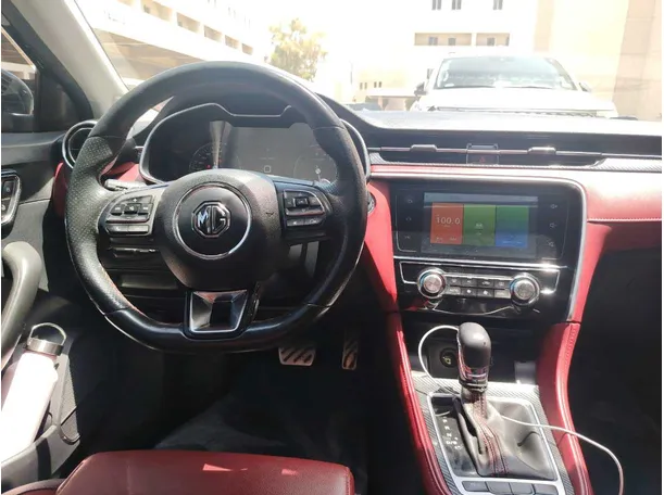 Car image 19