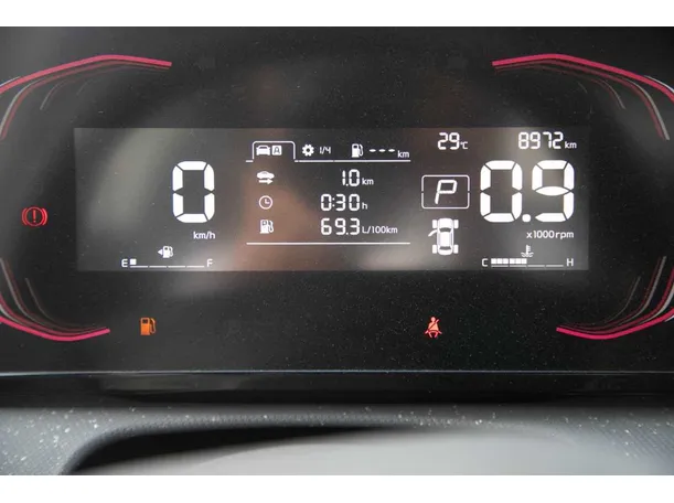 Car image 12