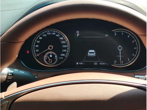 Car image 24