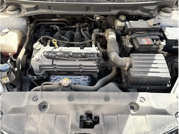 Car image 26