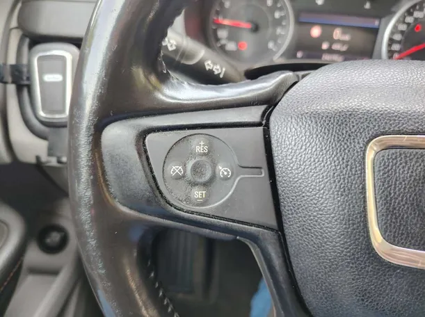 Car image 34