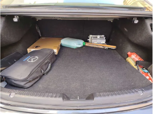 Car image 25