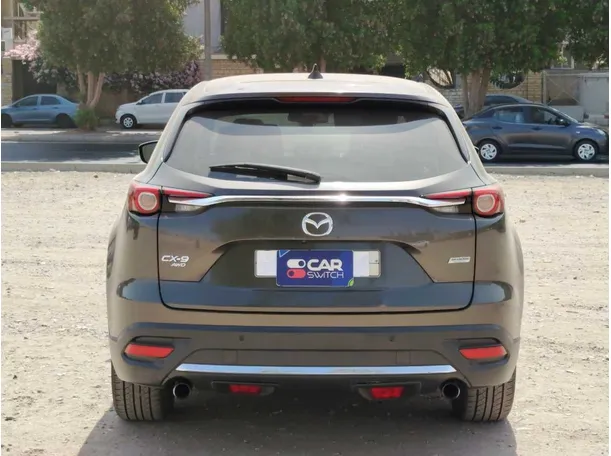 Car image 6