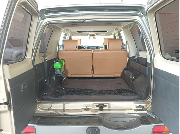 Car image 20