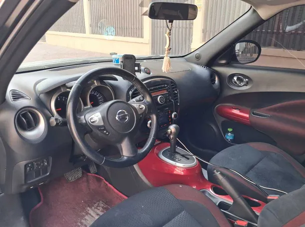 Car image 11