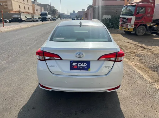 Car image 6